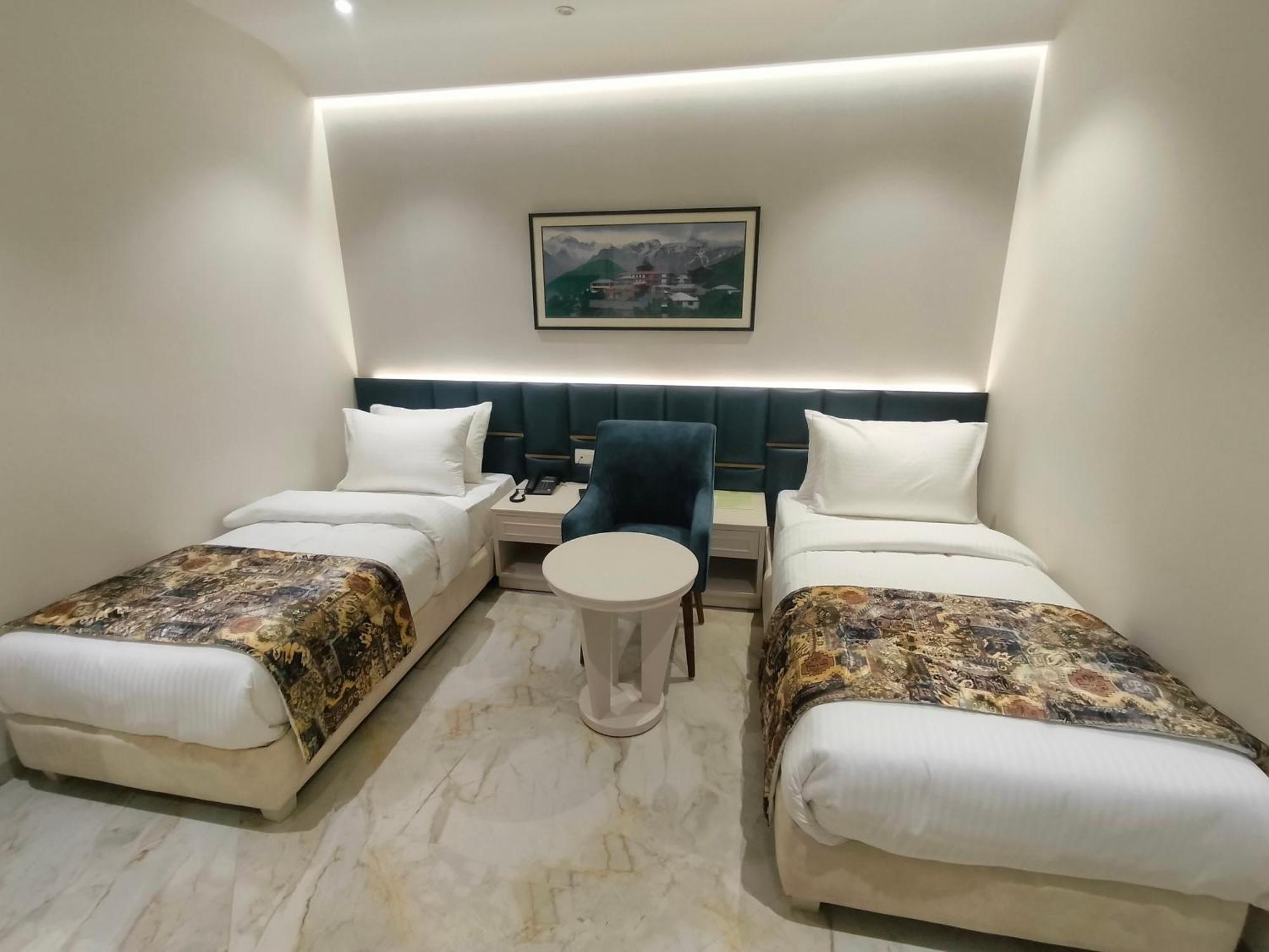 Hiraya Hotels Mohali Eksteriør bilde