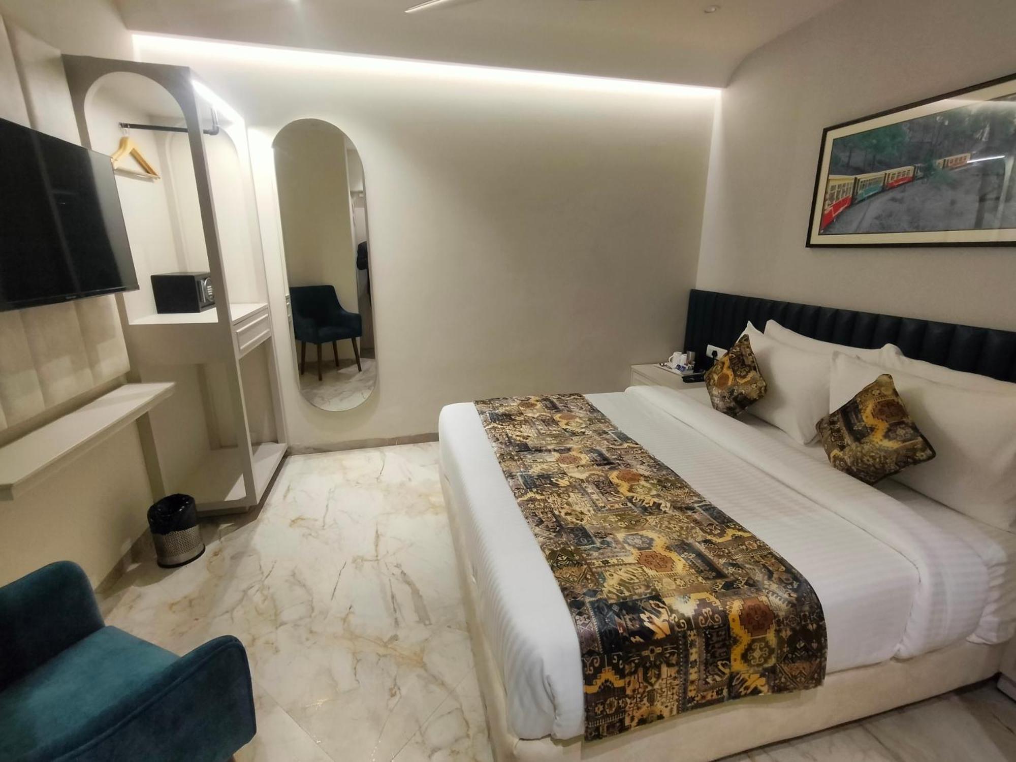 Hiraya Hotels Mohali Eksteriør bilde