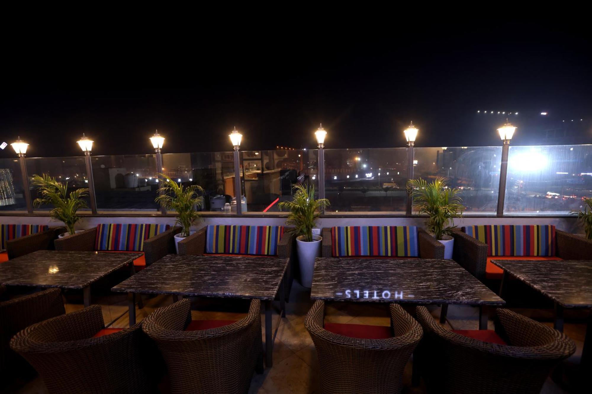 Hiraya Hotels Mohali Eksteriør bilde