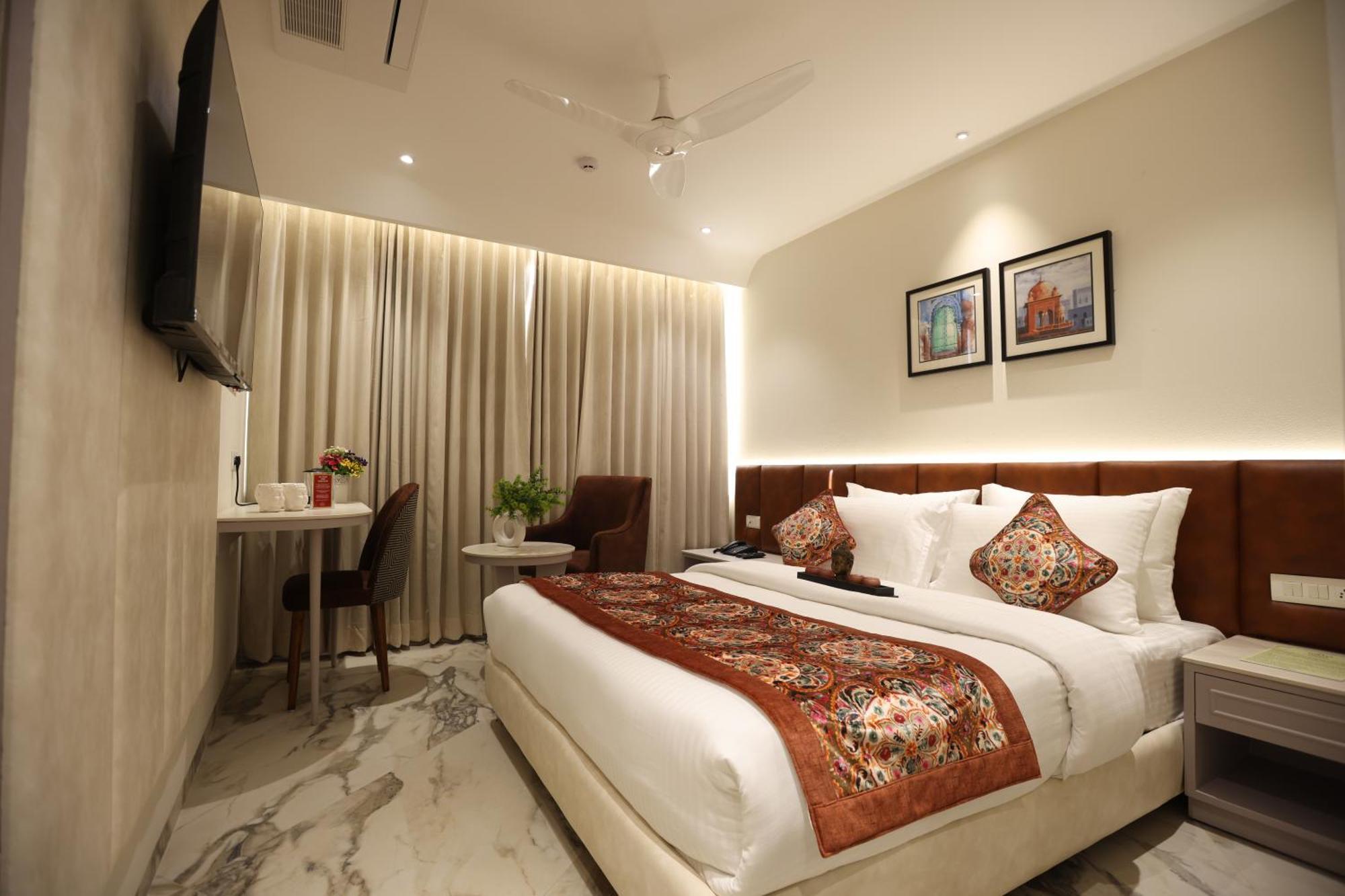 Hiraya Hotels Mohali Eksteriør bilde