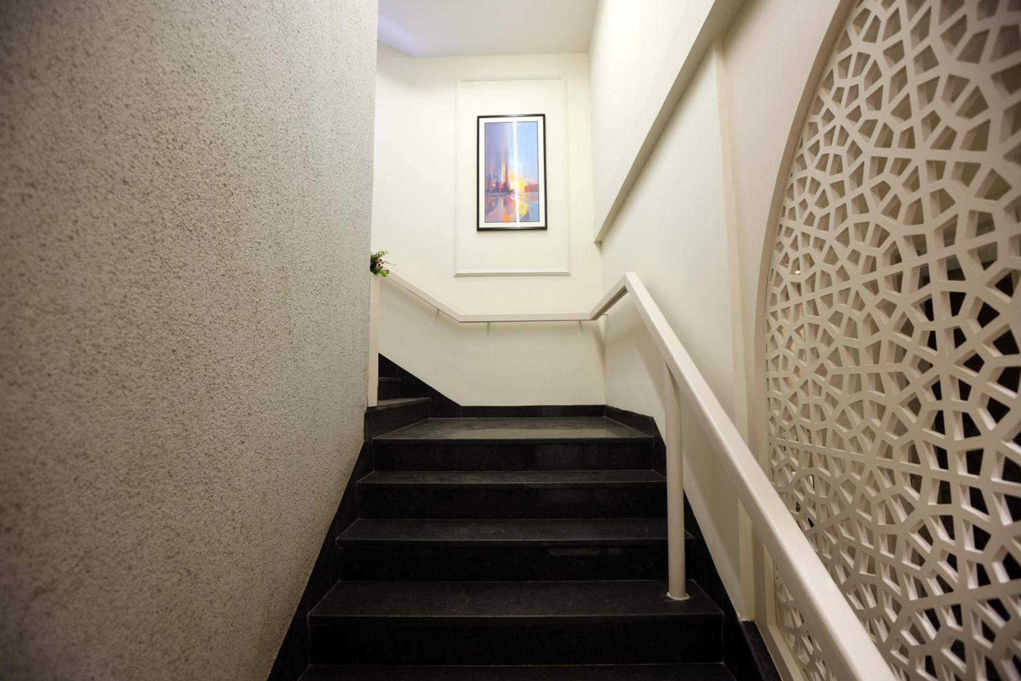 Hiraya Hotels Mohali Eksteriør bilde
